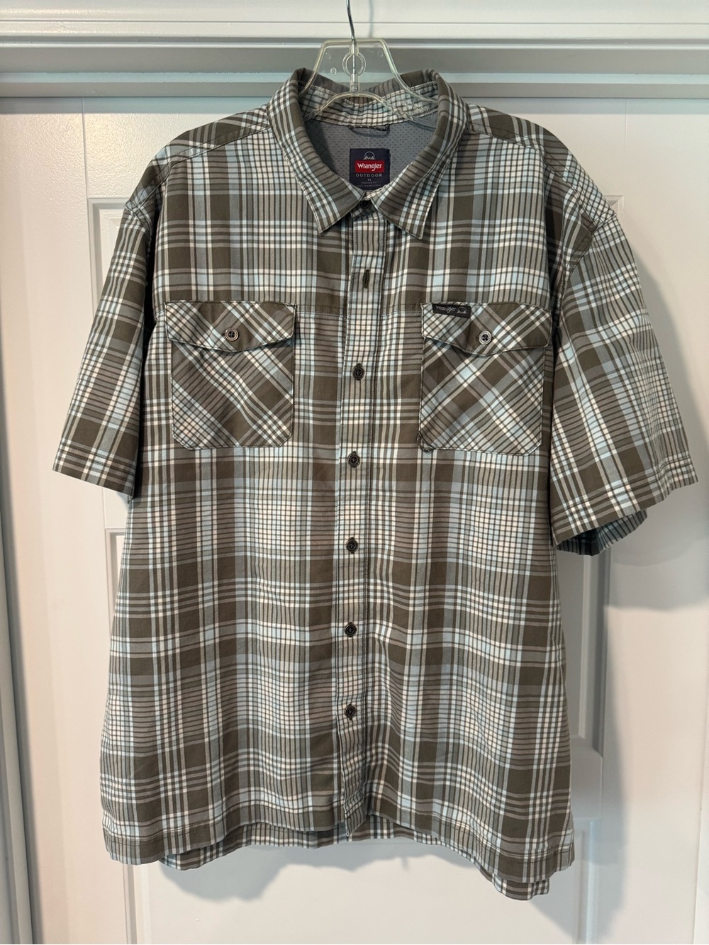 Wrangler Men's Short Sleeve Plaid Button-Down Shirt - Olive & White